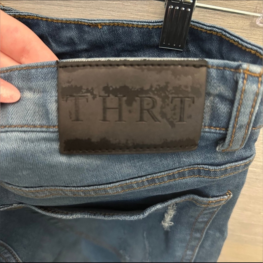 THRT‎ Jeans Graphic Design Ripped Knee Good Condition - Picture 9 of 12